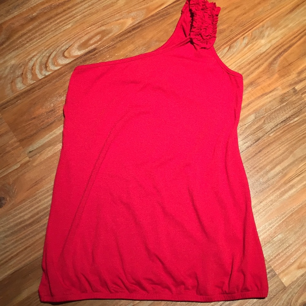 One shoulder top